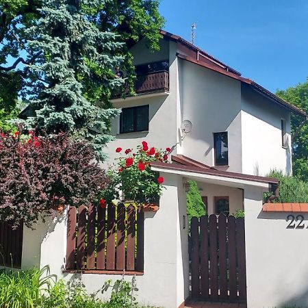 Apartamento Hidden Gem Garden Cracovia Exterior foto